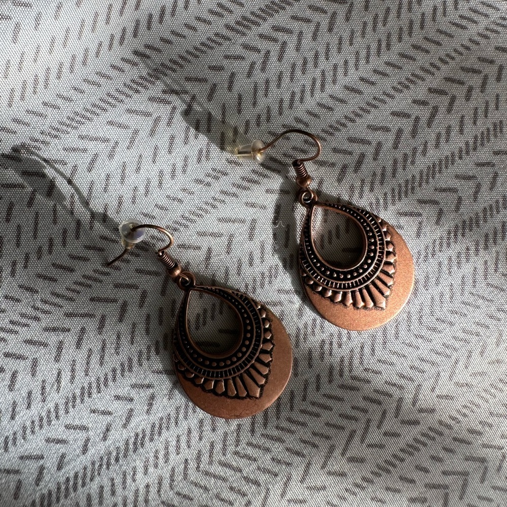 Copper tone earrings